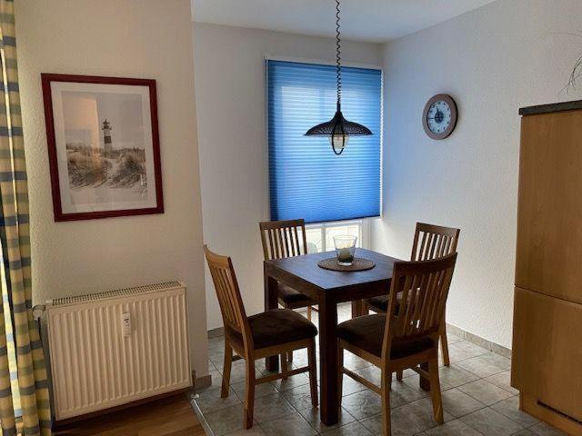 Haus-Olymp-Apartement-01-Kuehlungsborn-Nur-50-M-Bis-Zum-Strand-Ca-50-M2-2-Raeume-Sehr-Gepflegt Buitenkant foto